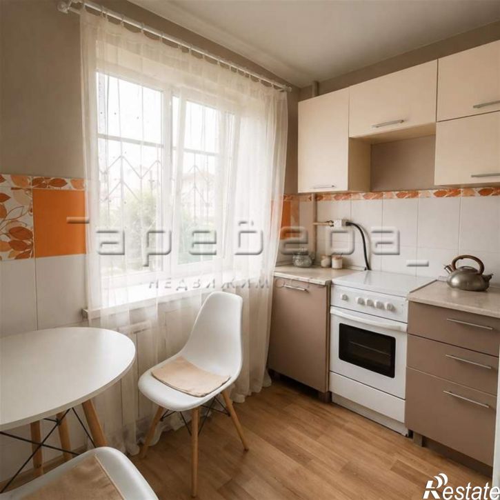 2-комн квартира Высотная, 23
