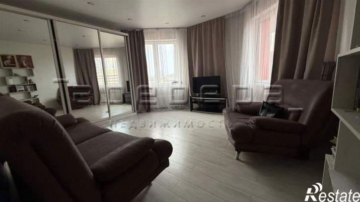 2-комн квартира Алексеева, 46