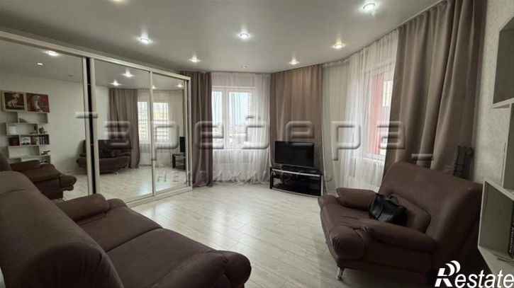 2-комн квартира Алексеева, 46