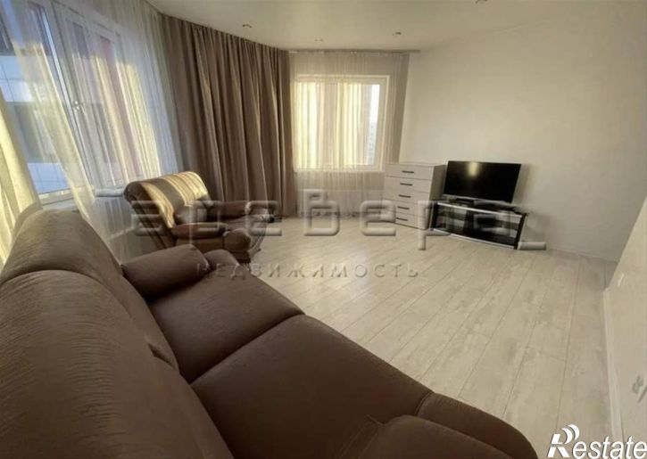 2-комн квартира Алексеева, 46