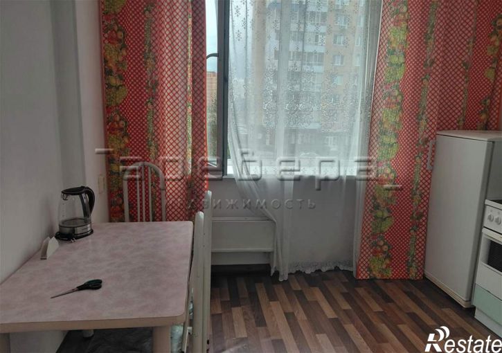 2-комн квартира Алексеева, 27