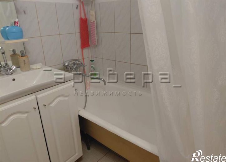 2-комн квартира Алексеева, 27