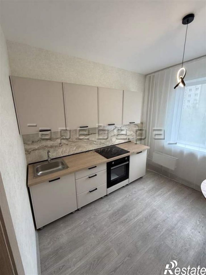 3-комн квартира Молокова, 46