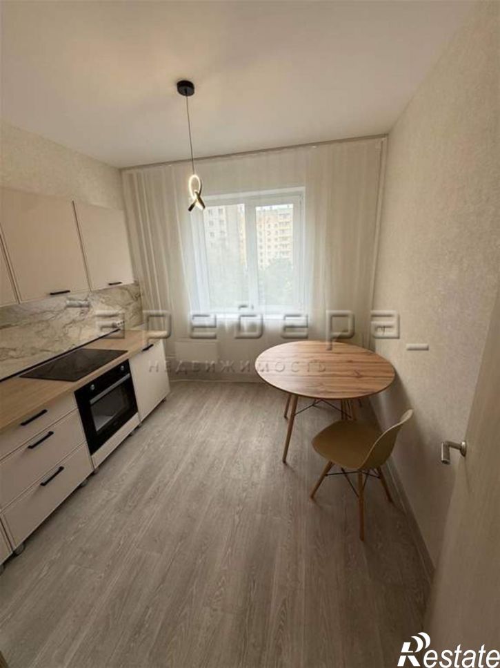 3-комн квартира Молокова, 46