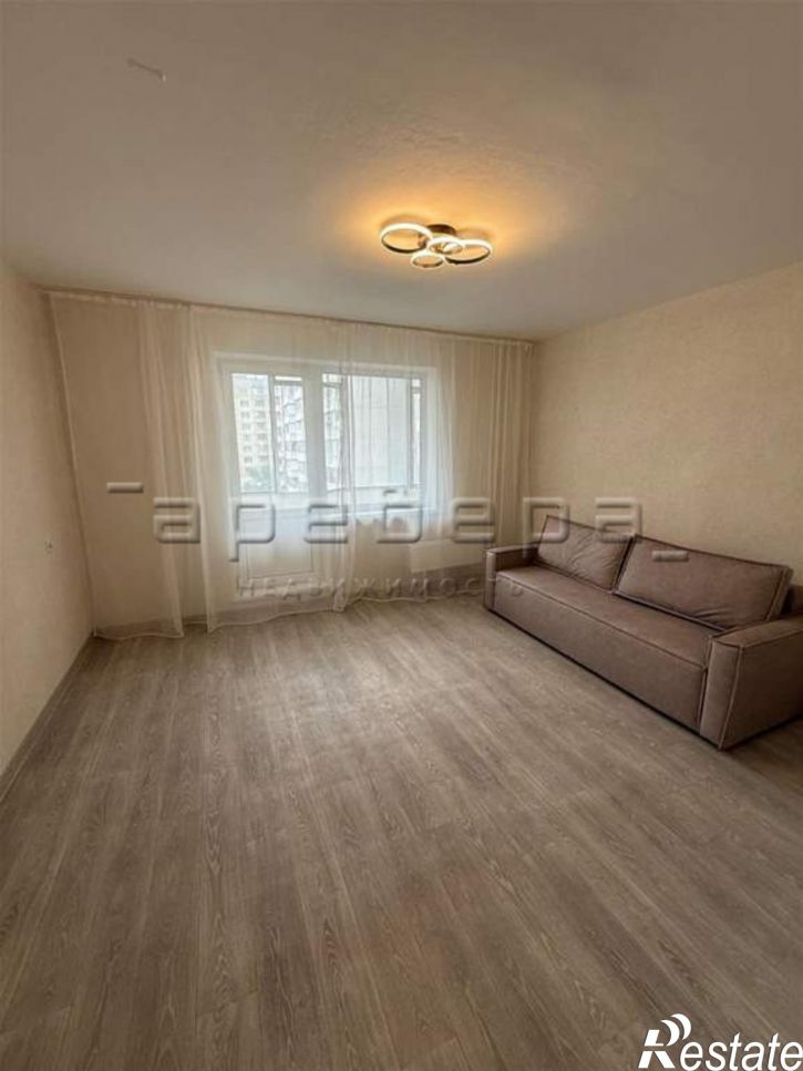 3-комн квартира Молокова, 46