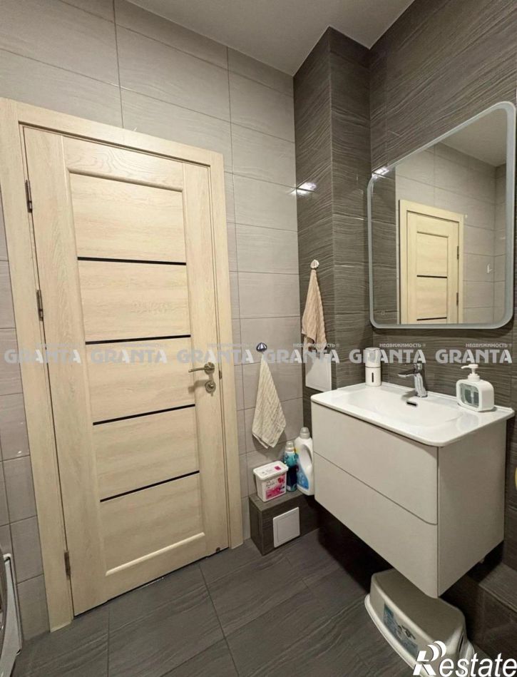 2-комн квартира ул Петра Ломако, 12