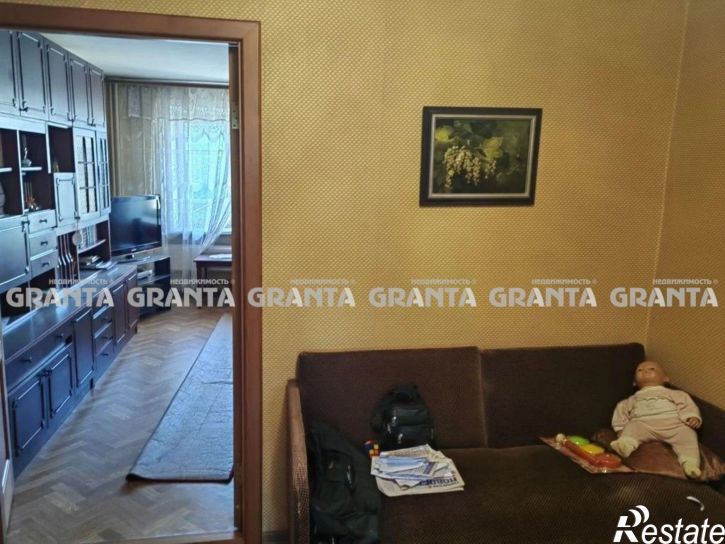 4-комн квартира ул Бограда, 13