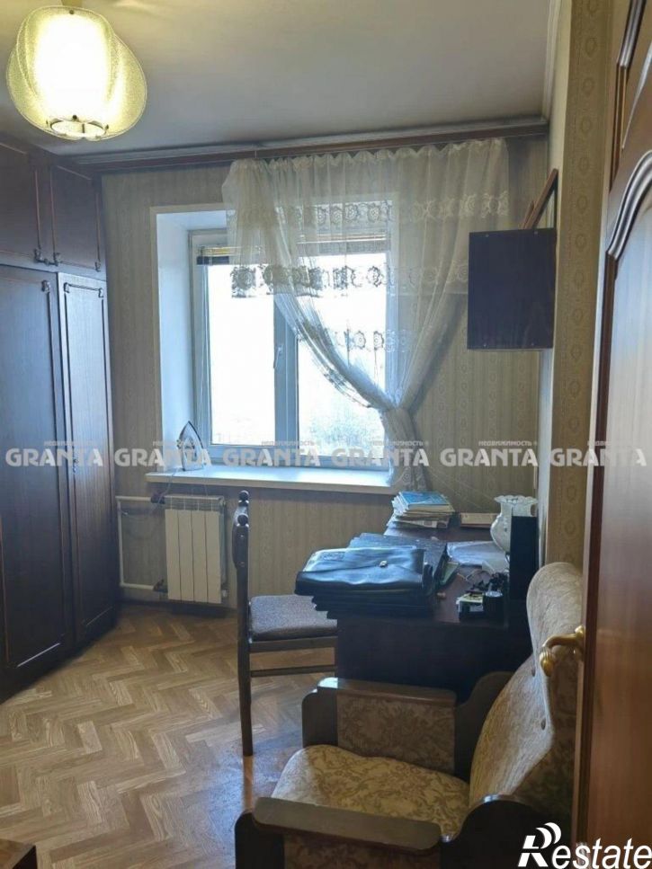 4-комн квартира ул Бограда, 13
