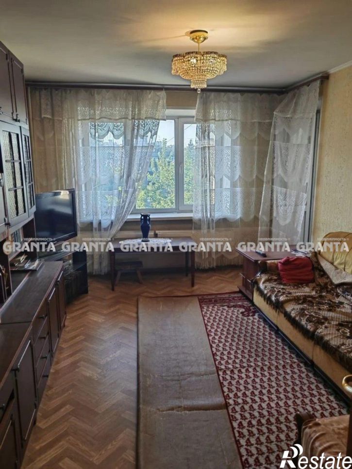 4-комн квартира ул Бограда, 13