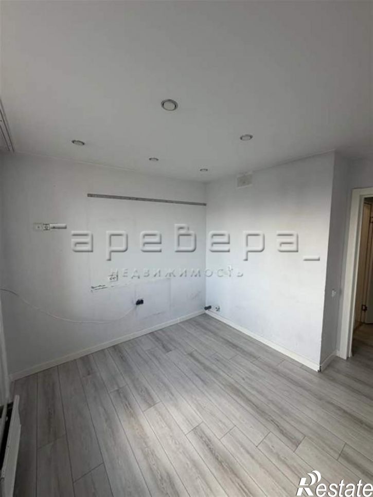 3-комн квартира Калинина, 18