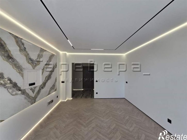 3-комн квартира Свердловская, 6и
