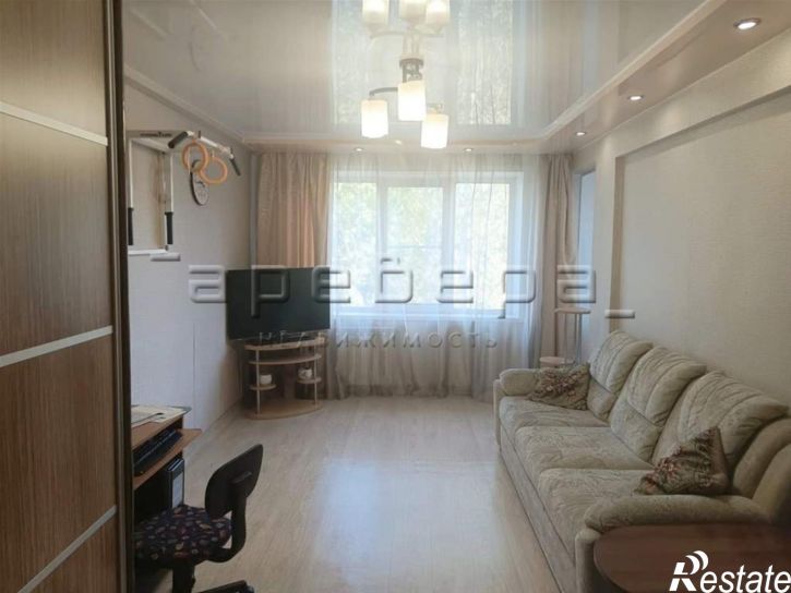 3-комн квартира Щорса, 70