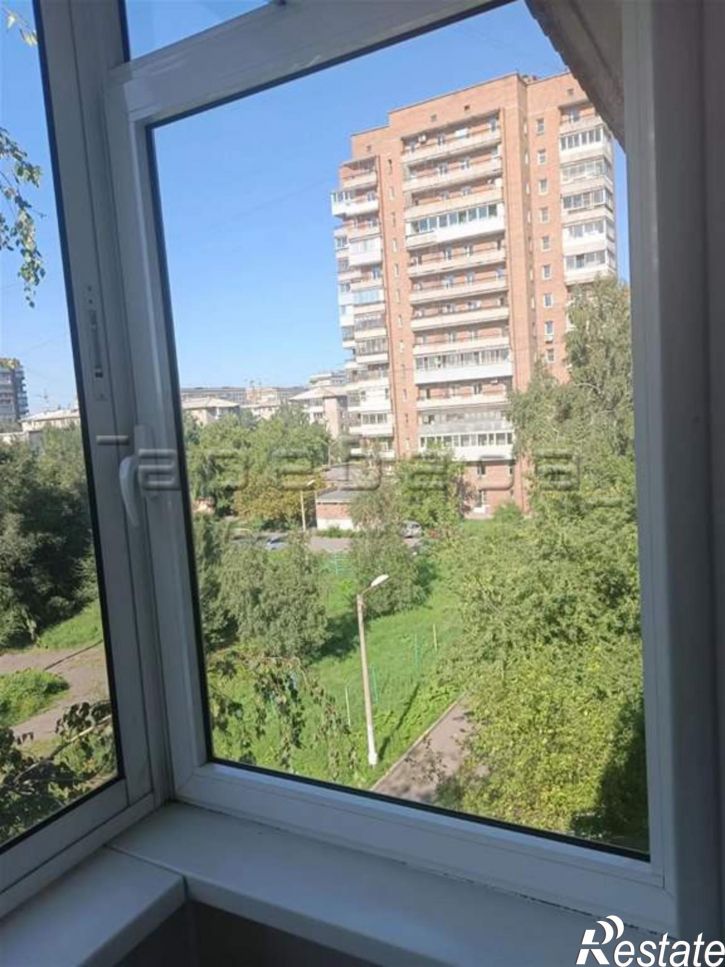 3-комн квартира Щорса, 70