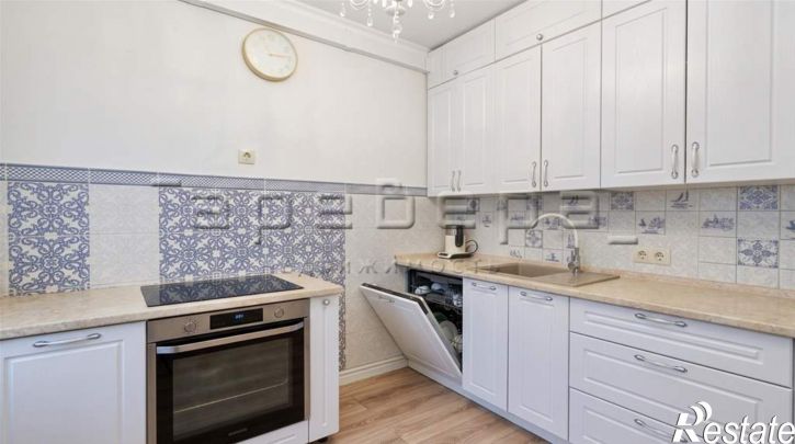 4-комн квартира Академгородок, 21