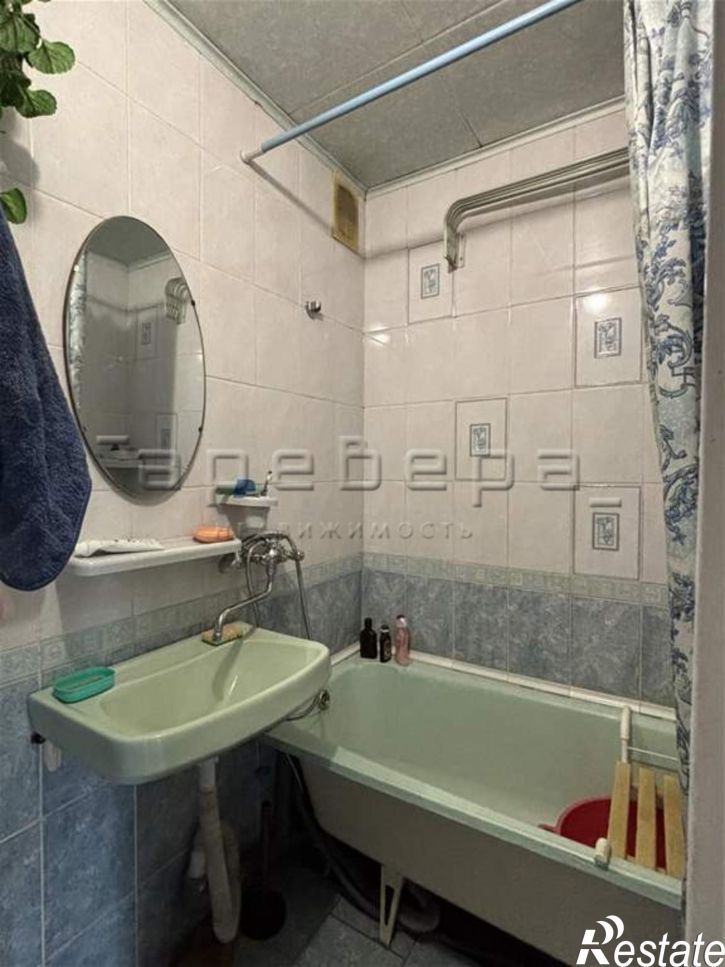 Комната 78 Добровольческой Бригады, 1