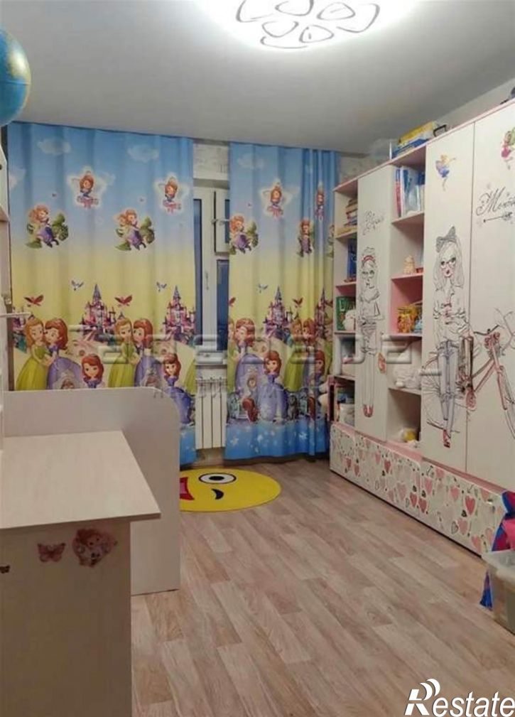 3-комн квартира Апрельская, 5б