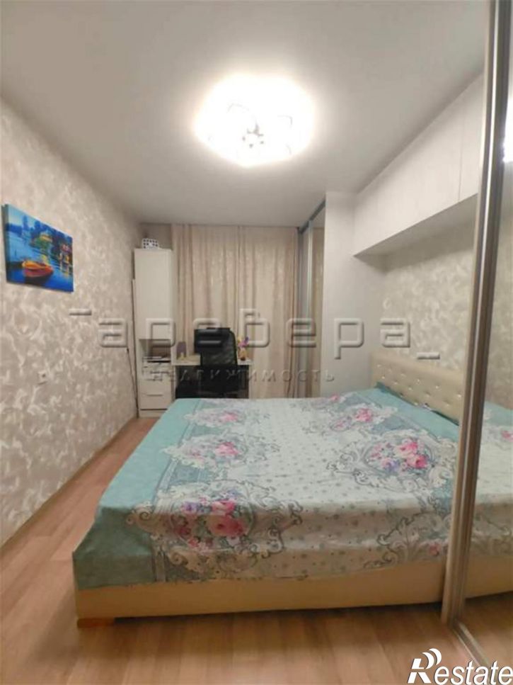 3-комн квартира Апрельская, 5б