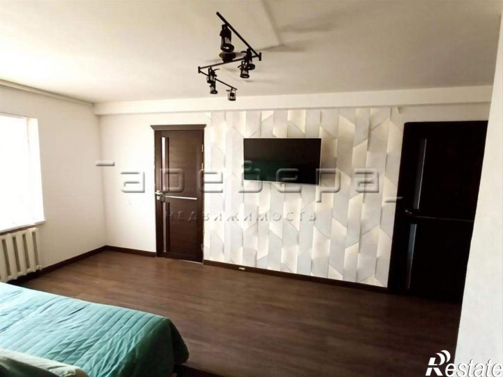 3-комн квартира Быковского, 6