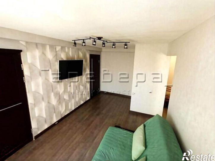 3-комн квартира Быковского, 6