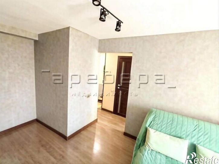 3-комн квартира Быковского, 6