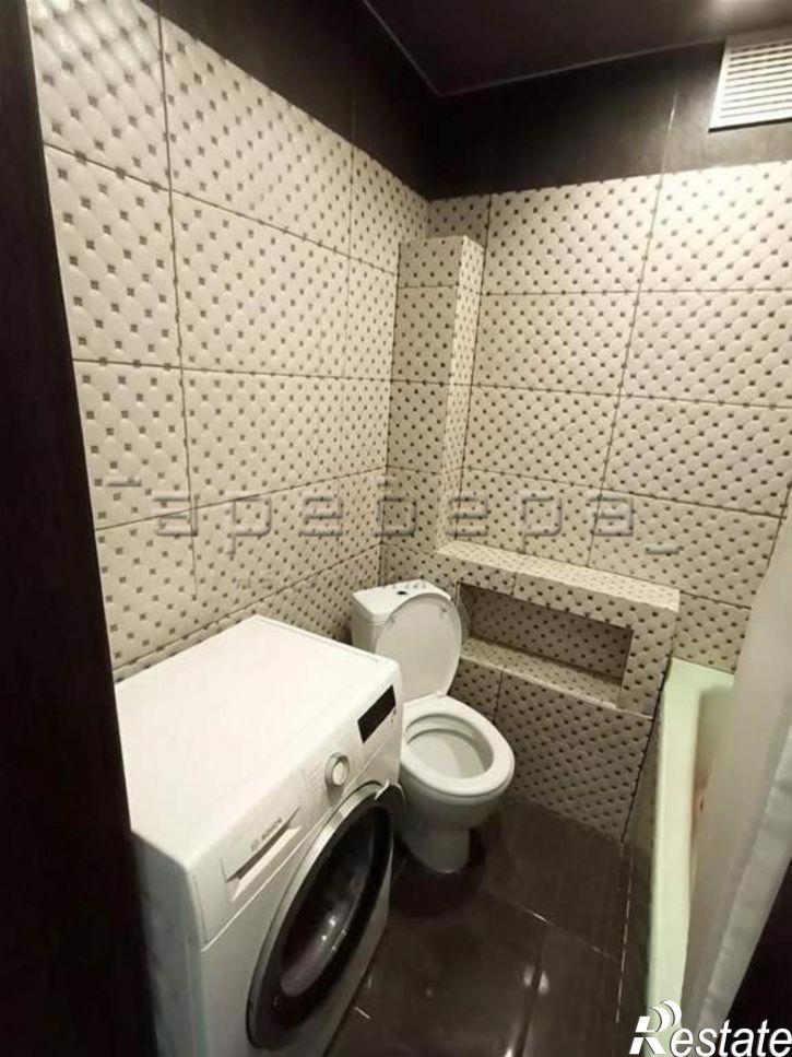 3-комн квартира Быковского, 6