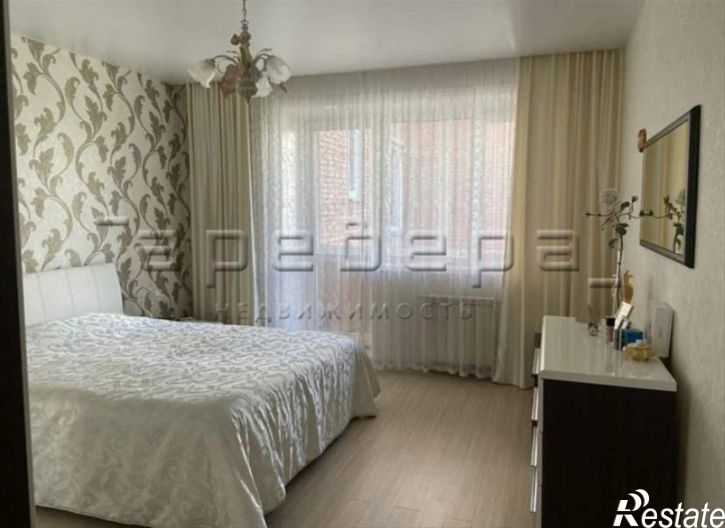 4-комн квартира Горького, 20