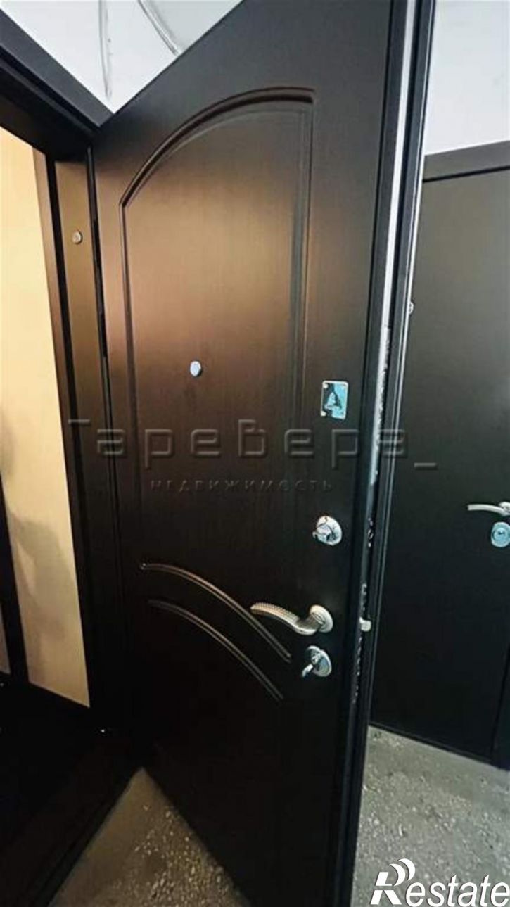4-комн квартира Сергея Лазо, 28