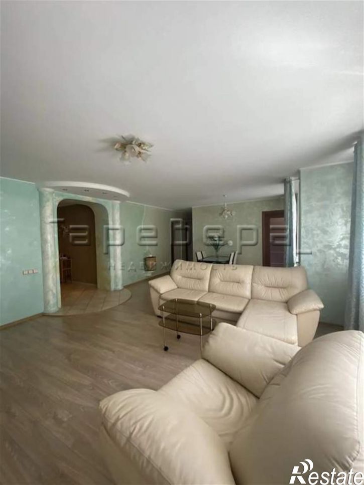 4-комн квартира Горького, 20