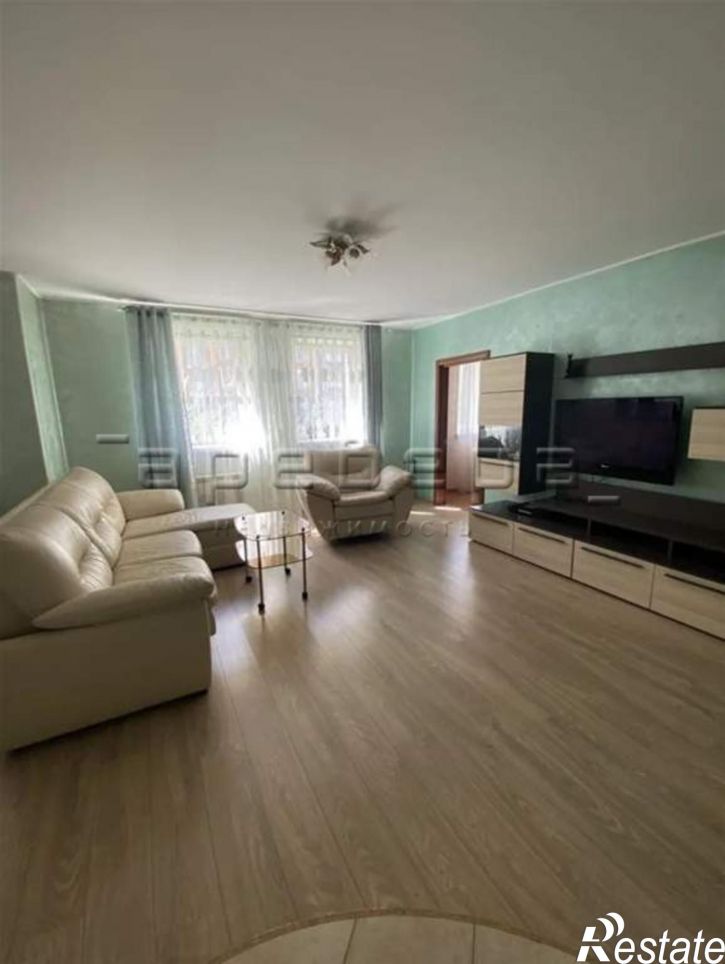 4-комн квартира Горького, 20