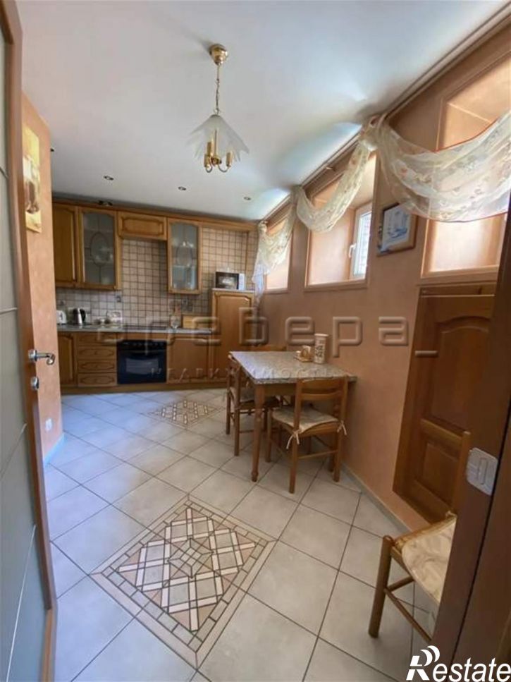 4-комн квартира Горького, 20