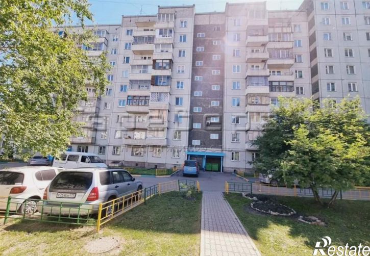 3-комн квартира 26 Бакинских Комиссаров, 28