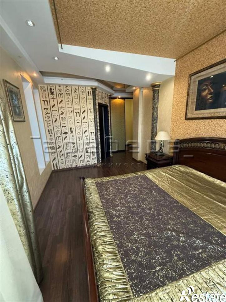 3-комн квартира Авиаторов, 23