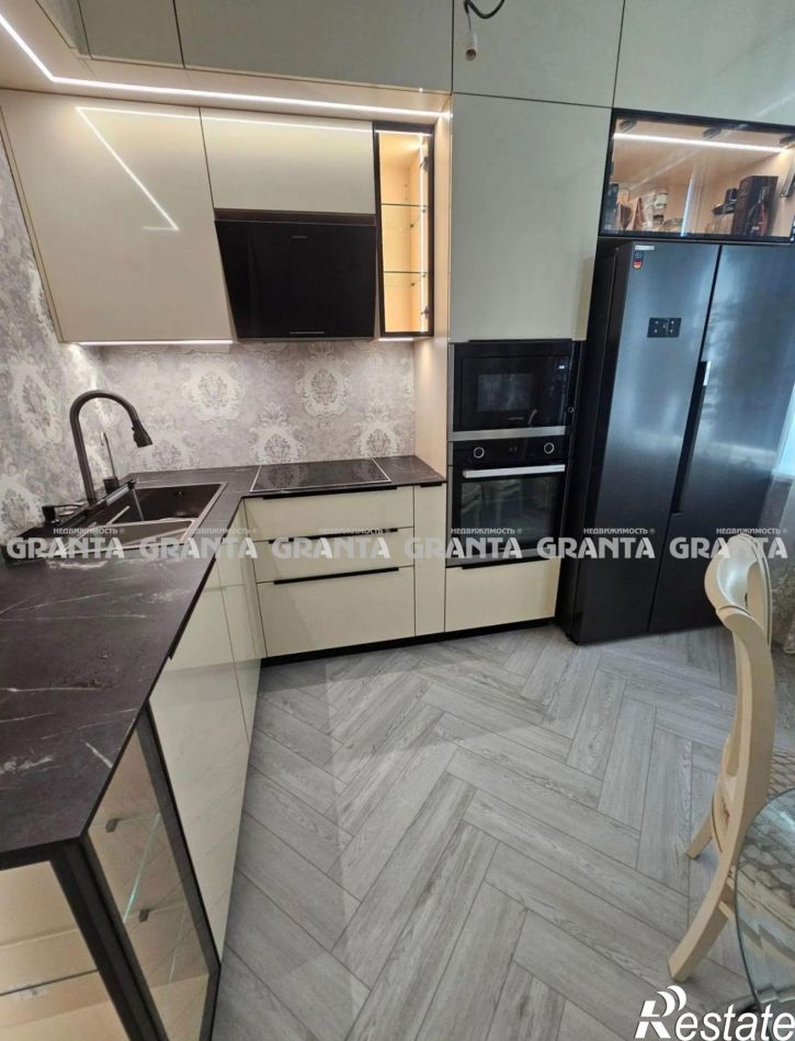 3-комн квартира ул Лесников, 53
