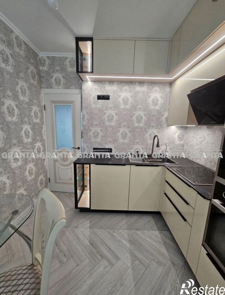 3-комн квартира ул Лесников, 53