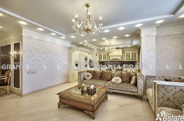5-комн квартира ул Авиаторов, 41