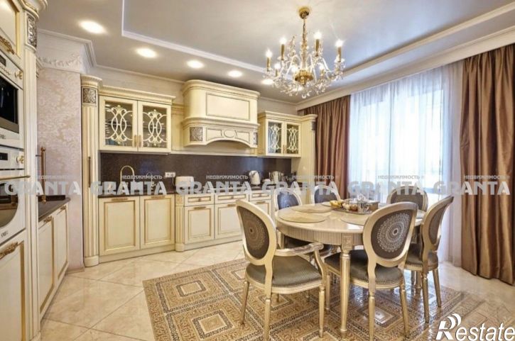 5-комн квартира ул Авиаторов, 41