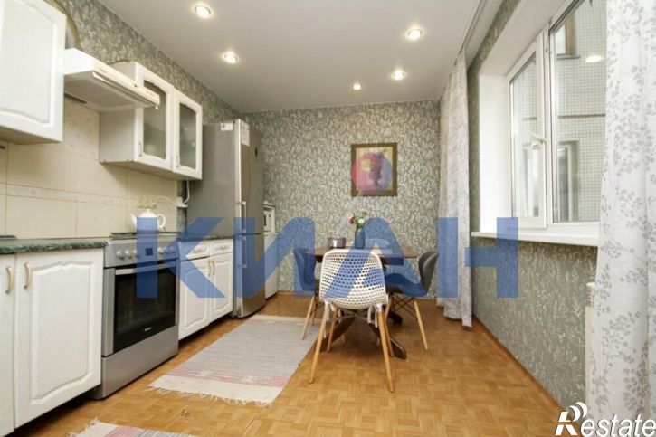 4-комн квартира Менжинского ул., 9, литера г
