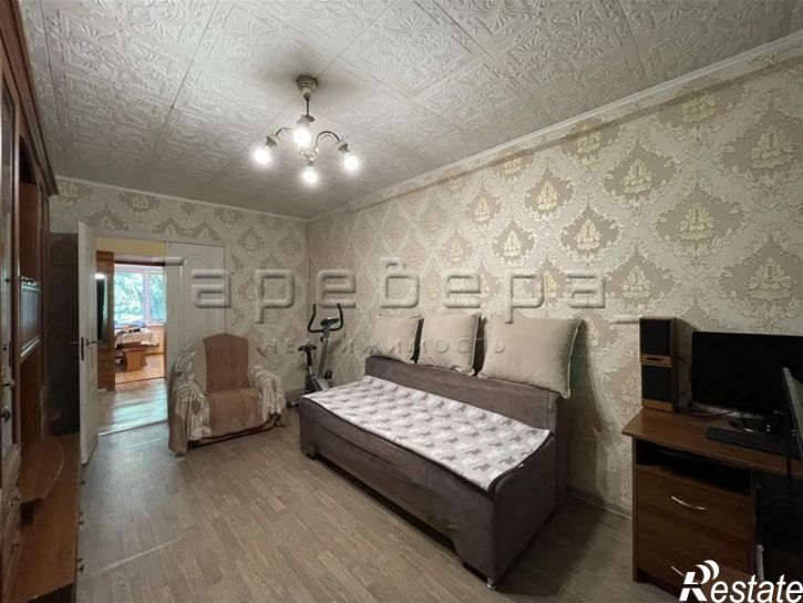3-комн квартира Щорса, 67