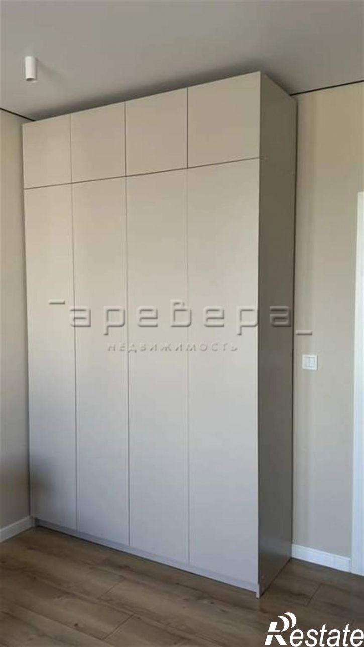 3-комн квартира 78 Добровольческой Бригады, 23
