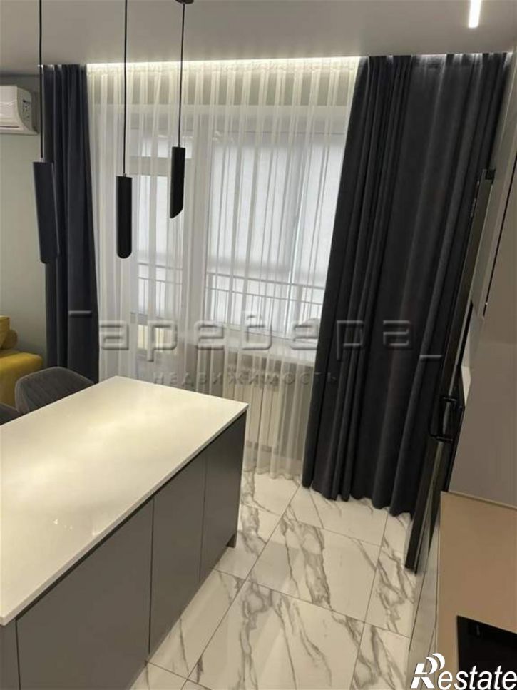 3-комн квартира Алексеева, 46