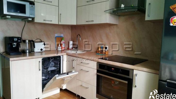 2-комн квартира Попова, 24