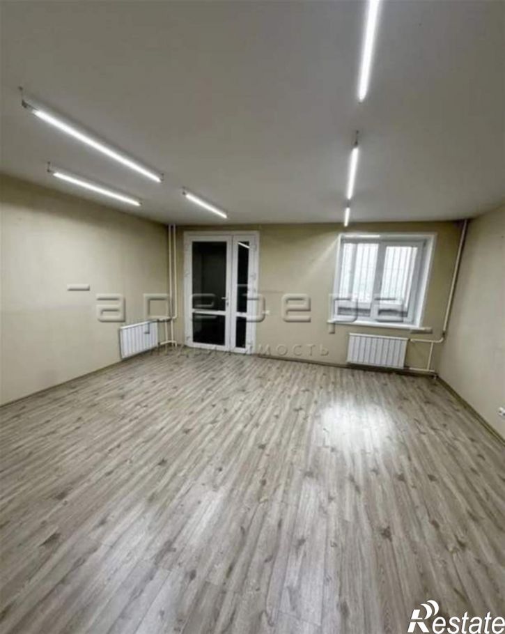 3-комн квартира Петра Словцова, 1