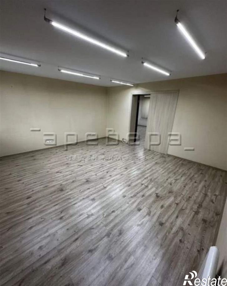 3-комн квартира Петра Словцова, 1