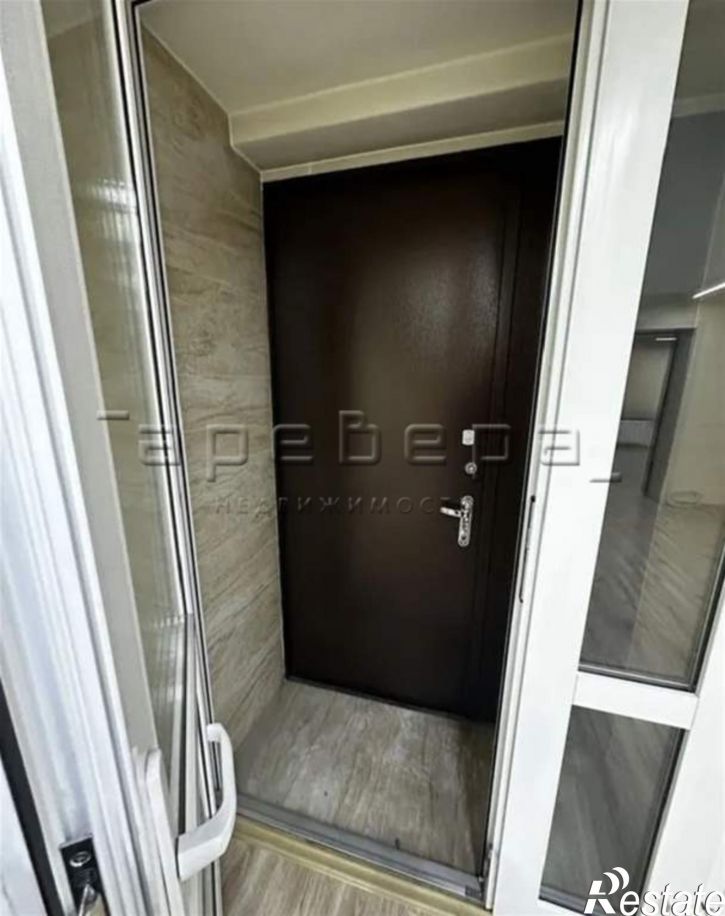 3-комн квартира Петра Словцова, 1