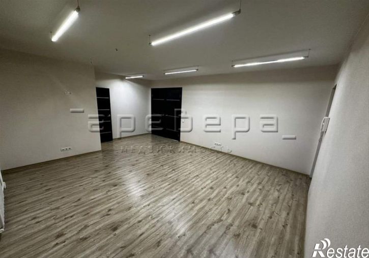 3-комн квартира Петра Словцова, 1