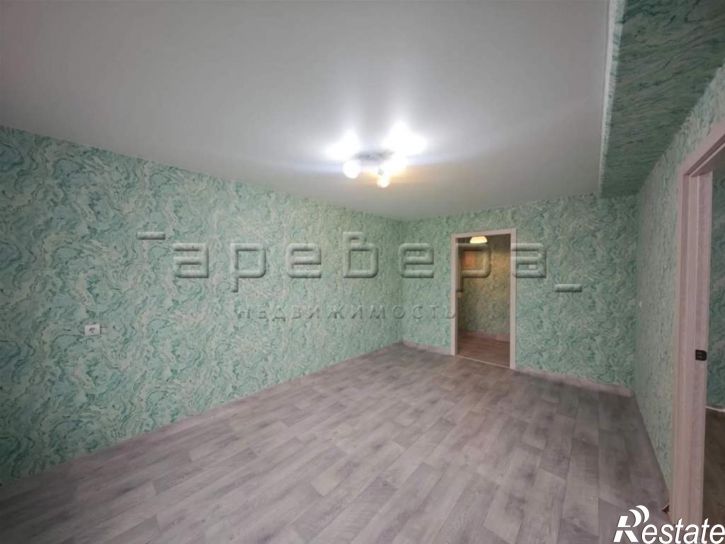 3-комн квартира Коммунальная, 24