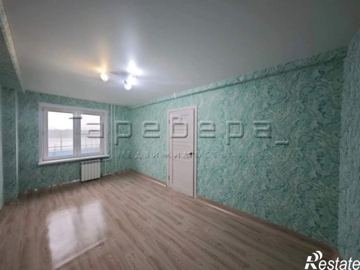 3-комн квартира Коммунальная, 24