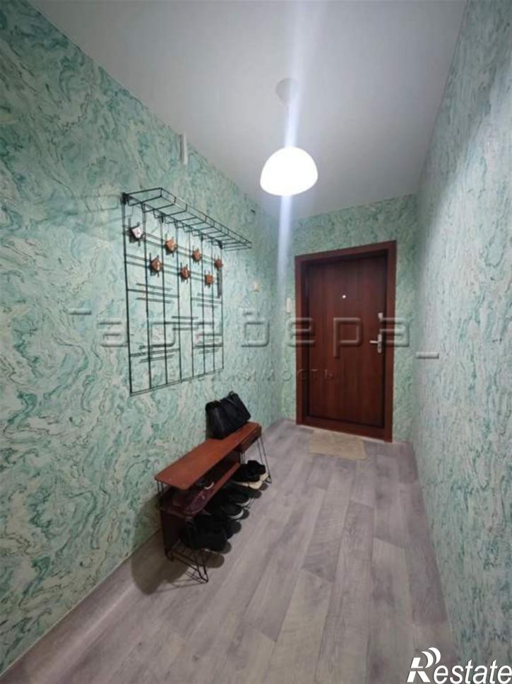 3-комн квартира Коммунальная, 24