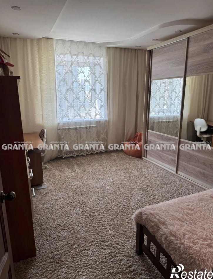 4-комн квартира ул Дубенского, 4Ж