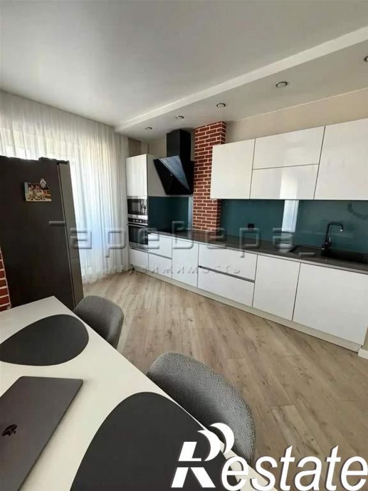 3-комн квартира Дмитрия Мартынова, 24
